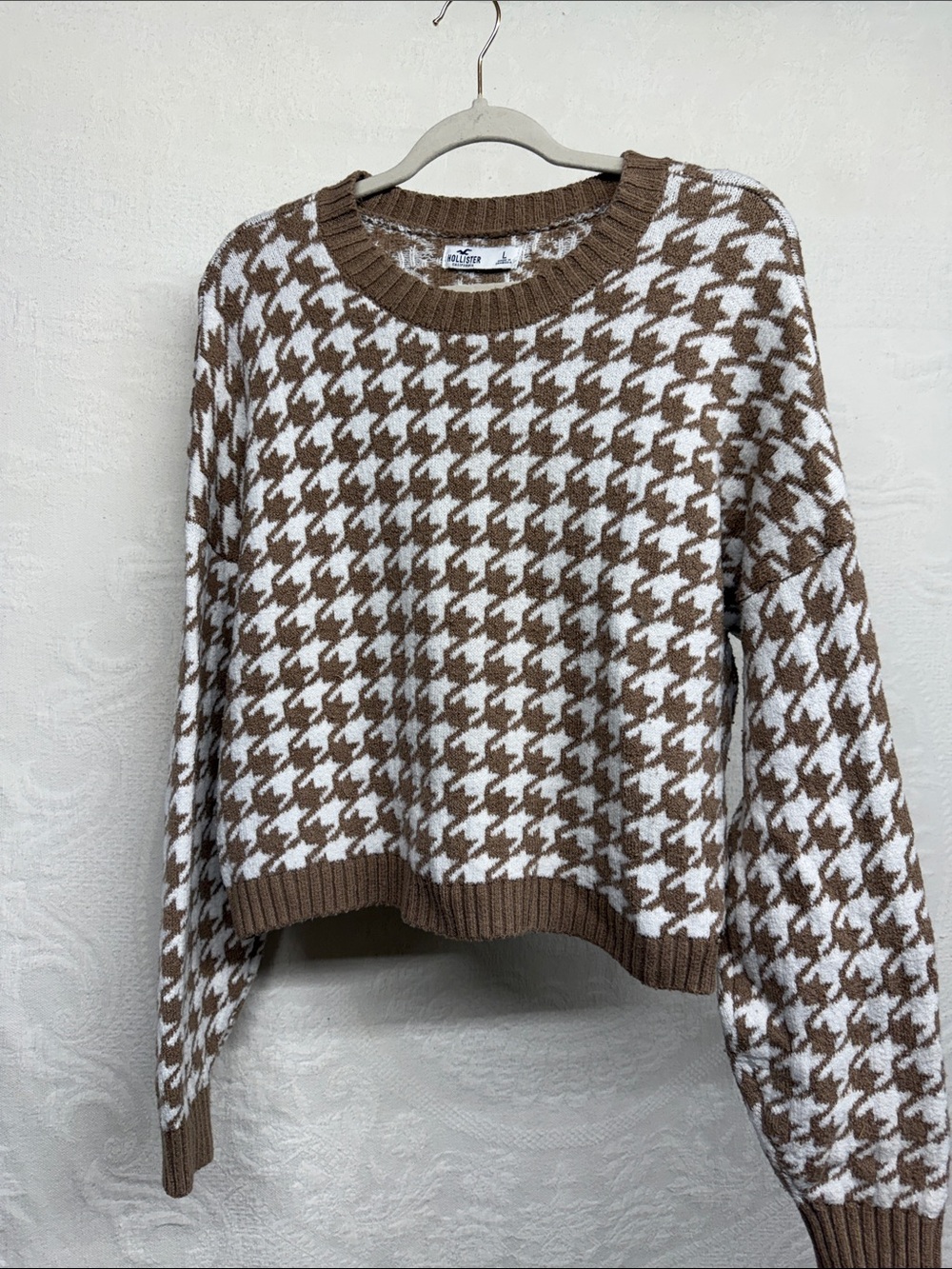Hollister Brown & White Houndstooth Crewneck Sweater